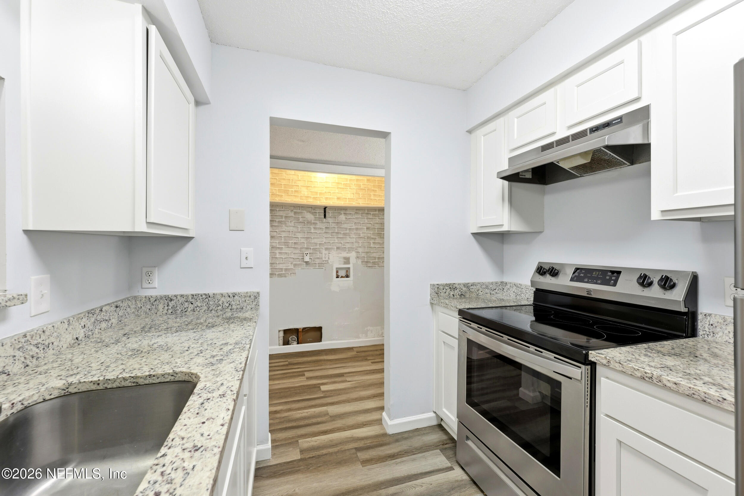 3765 Crown Point Road, Unit 9 Jacksonville, FL 32257 - Photo 16 of 27 16 - interior