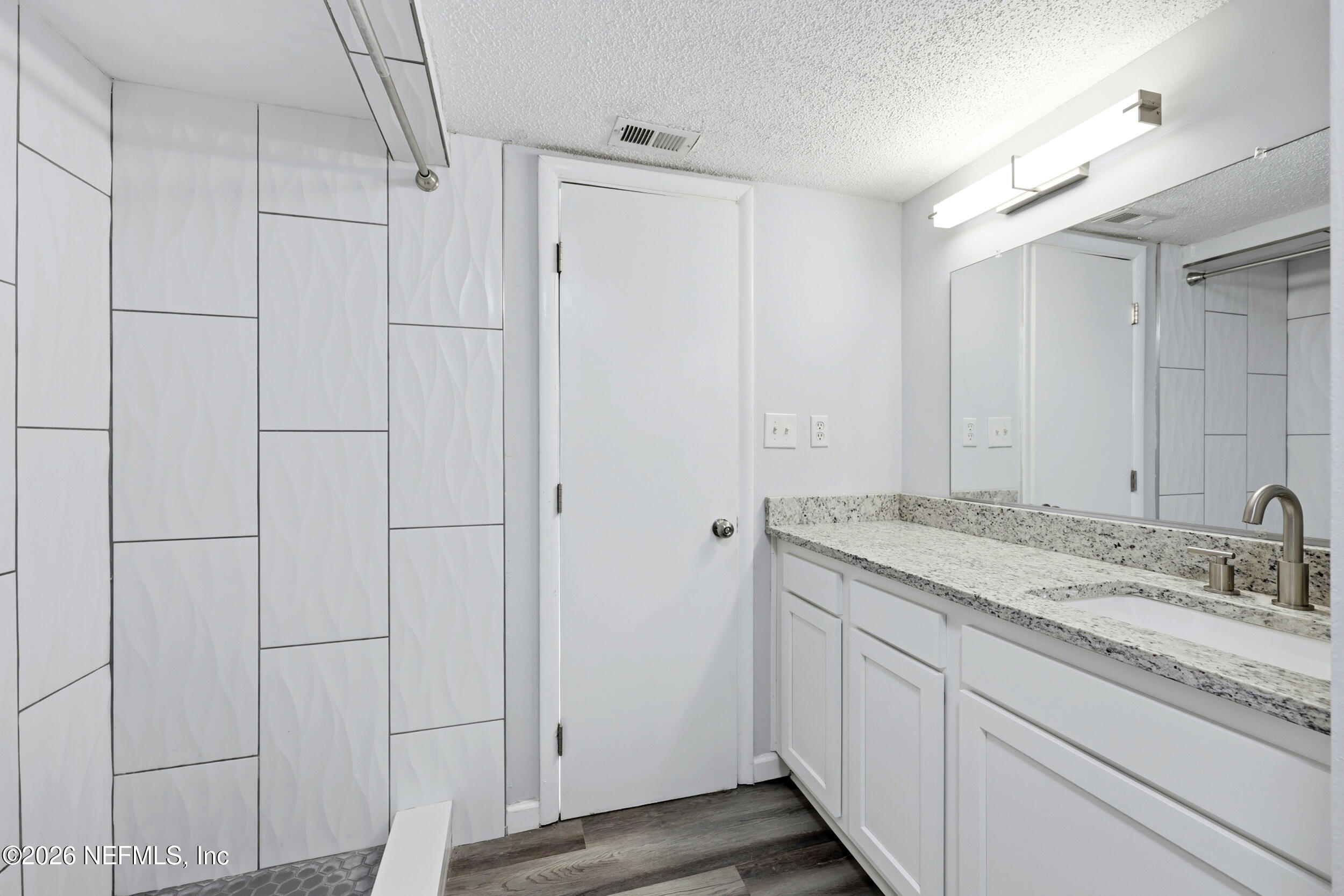 3765 Crown Point Road, Unit 9 Jacksonville, FL 32257 - Photo 27 of 27 28 - interior