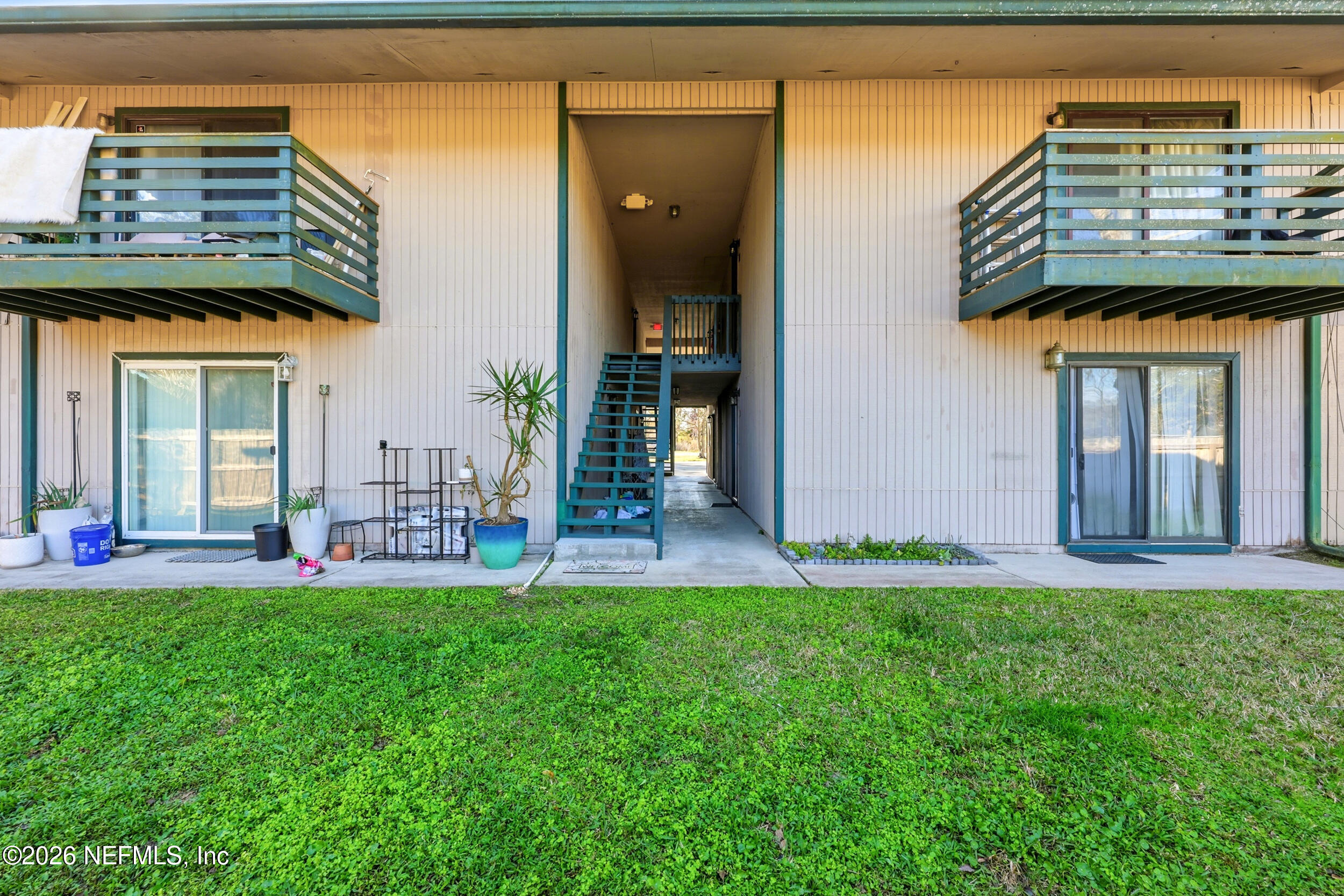 3765 Crown Point Road, Unit 9 Jacksonville, FL 32257 - Photo 4 of 27 4 - exterior