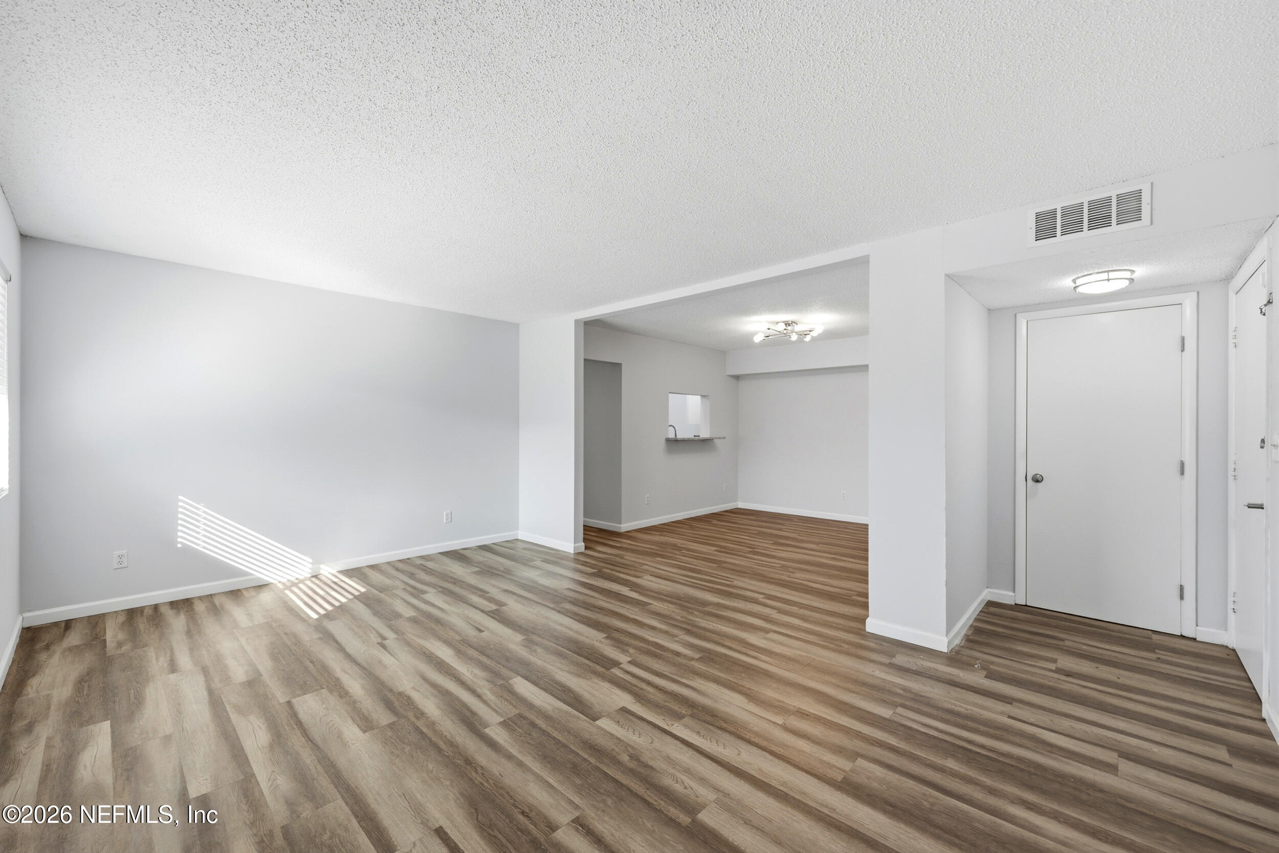 3765 Crown Point Road, Unit 9 Jacksonville, FL 32257 - Photo 10 of 27 10 - interior