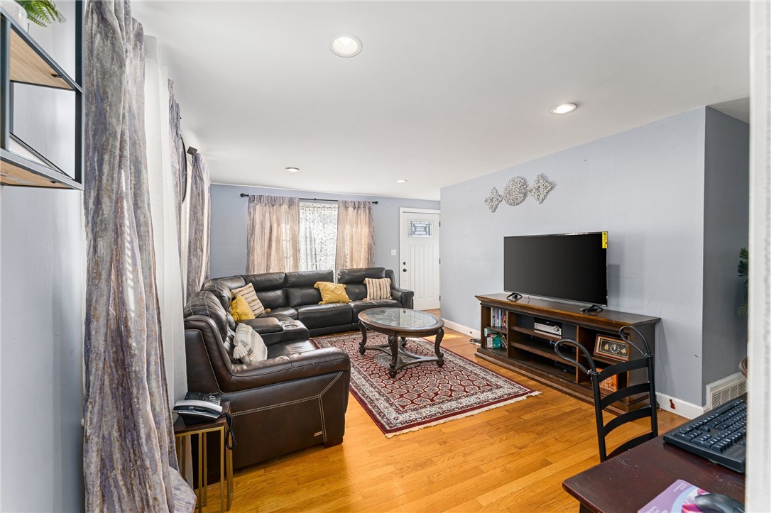 100 Monticello Road Pawtucket, RI 02861 - Photo 3 of 19 Gallery Image 3