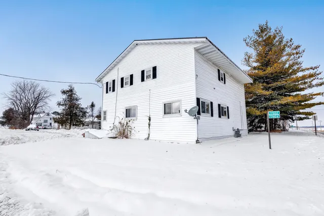 $270,000 | 17802 Cth R, Denmark, WI 54208
