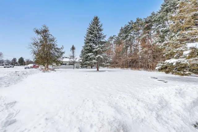 $270,000 | 17802 Cth R, Denmark, WI 54208