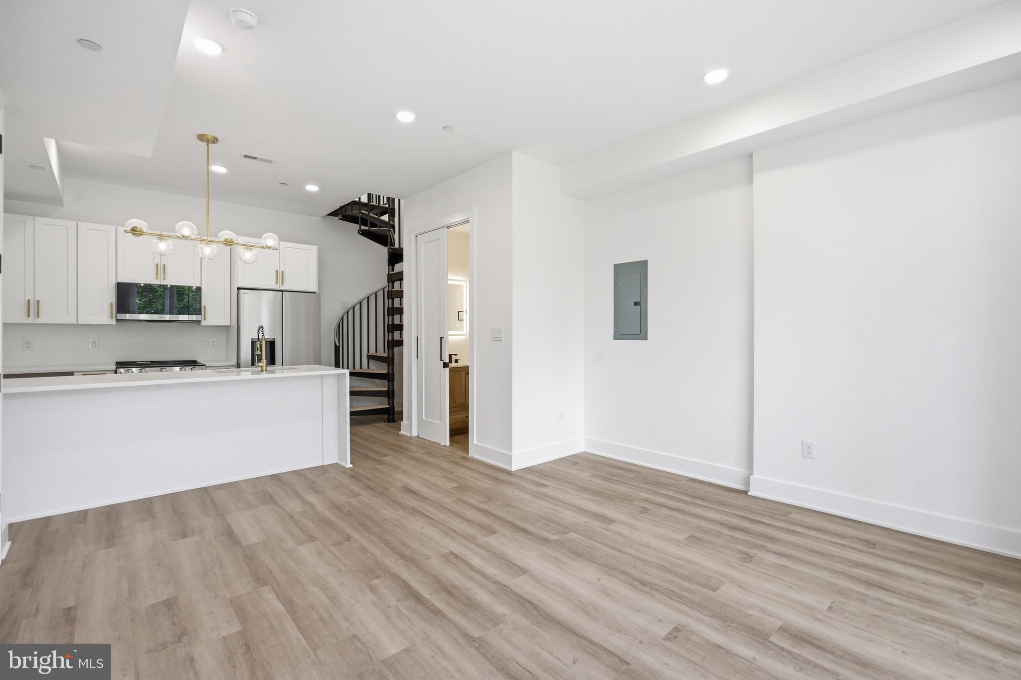 2105 M Street Northeast, Unit PH2 Washington, DC 20002 - Photo 10 of 30 Gallery Image 10