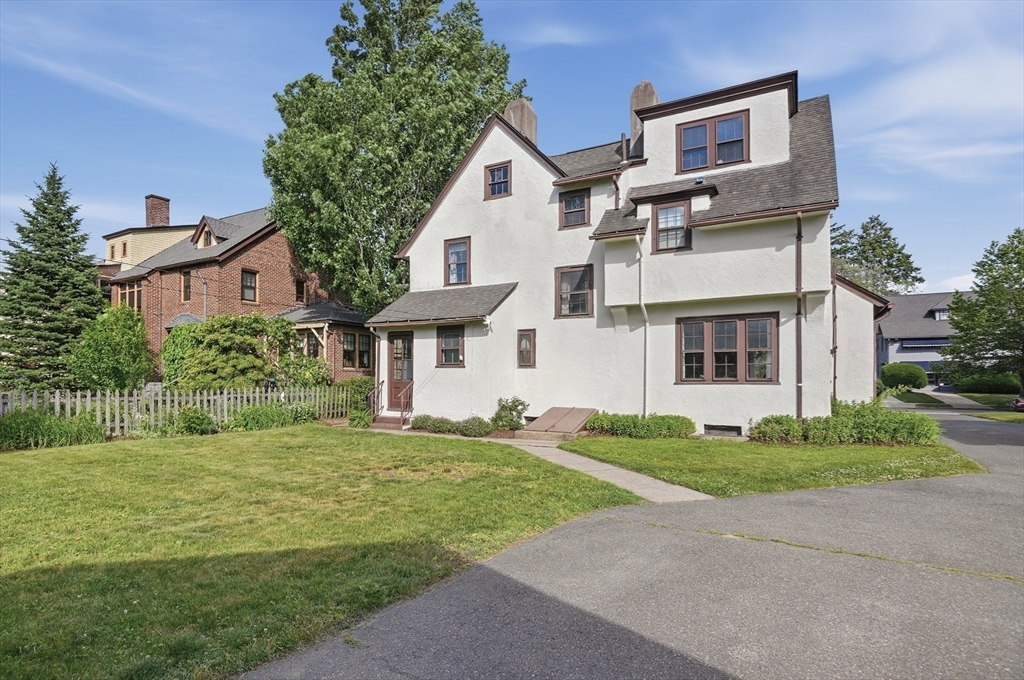 38 Oxford Street Springfield, MA 01108 - Photo 29 of 42