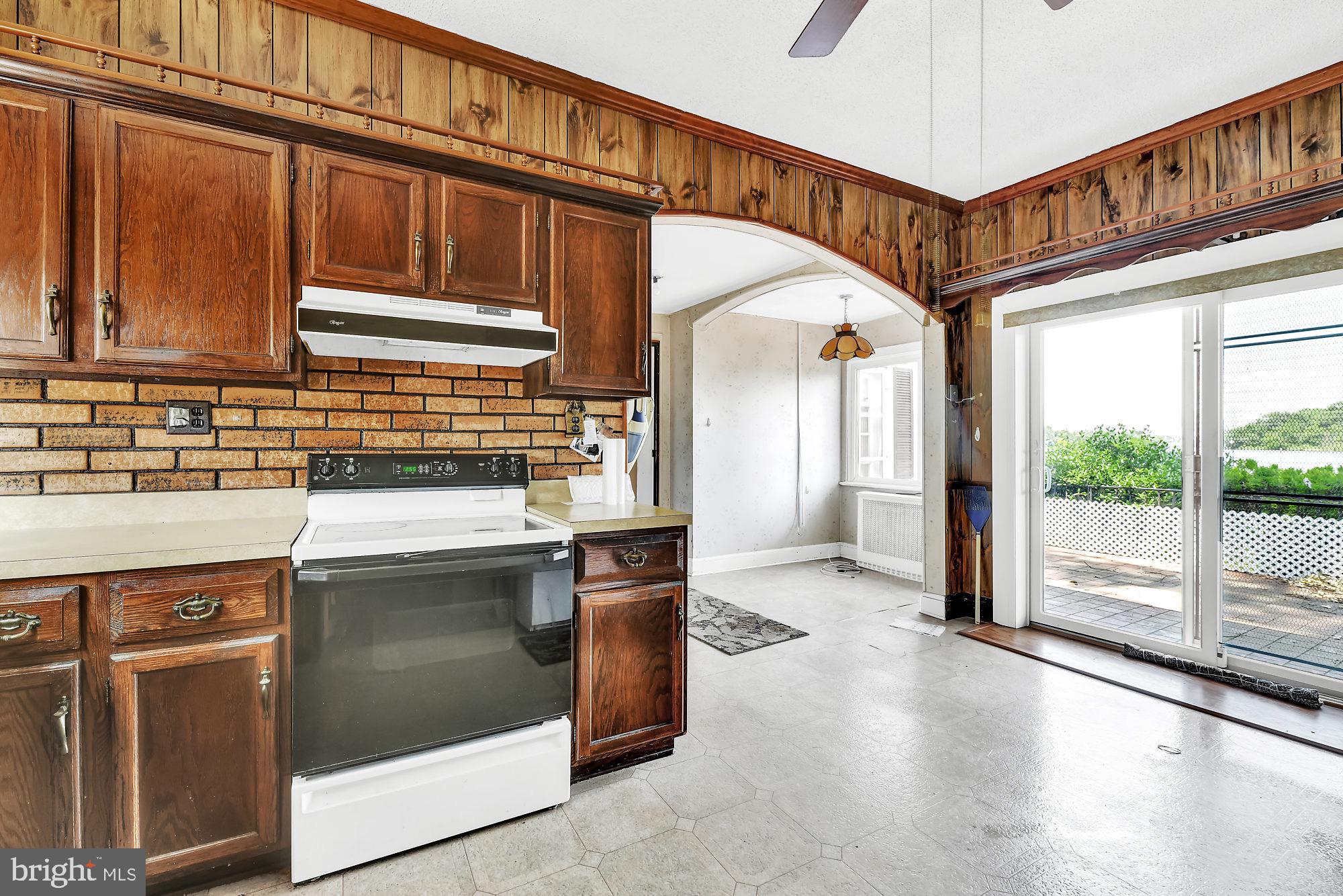 8134 Bullneck Road Baltimore, MD 21222 - Photo 9 of 34
