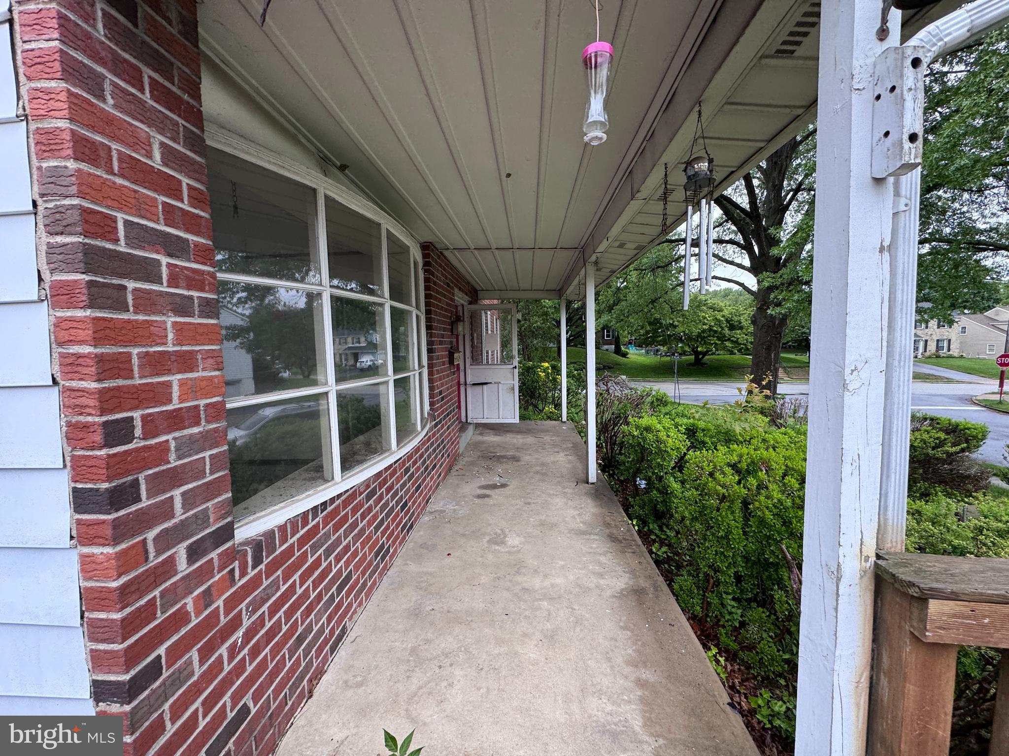 464 Foulke Lane Springfield, PA 19064 - Photo 3 of 27 Covered front porch