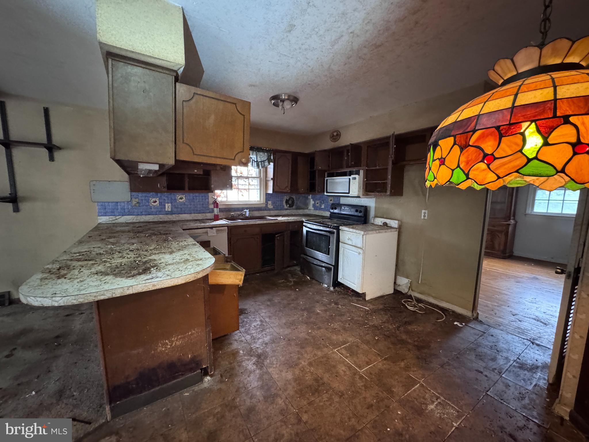 464 Foulke Lane Springfield, PA 19064 - Photo 9 of 27 Kitchen