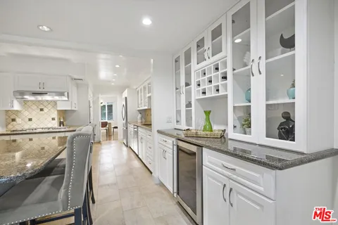 $1,595,000 | 2452 North Altadena Drive, Altadena, CA 91001