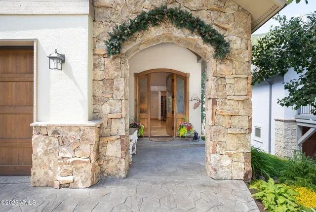 $3,695,000 | 4240 Spruce Way, Vail, CO 81657