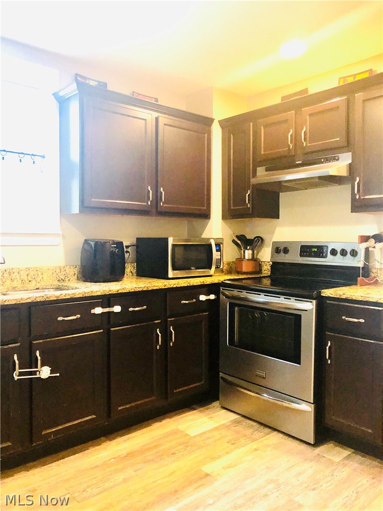 2183 Brockway Road Cleveland, OH 44118 - Photo 18 of 35 Gallery Image 18