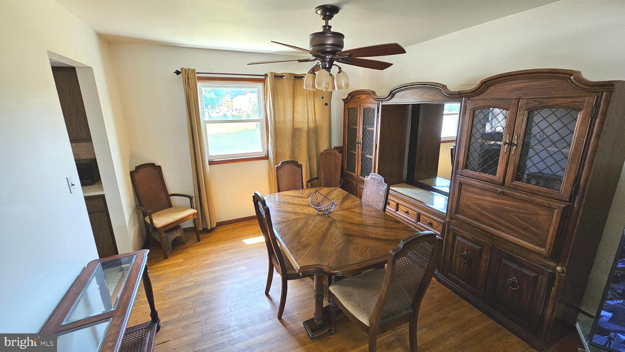 54 Rockland Road Ewing, NJ 08638 - Photo 29 of 46 Dining Room