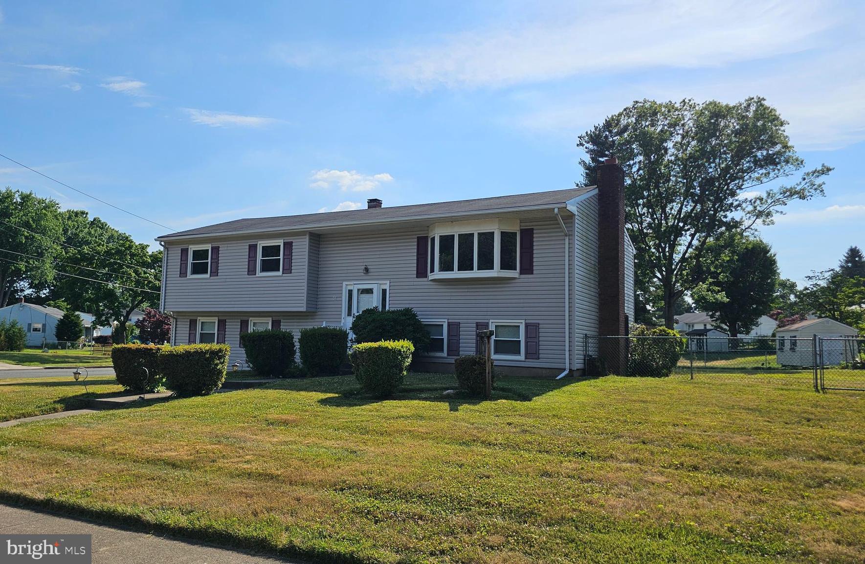 54 Rockland Road Ewing, NJ 08638 - Photo 3 of 46 Gallery Image 3