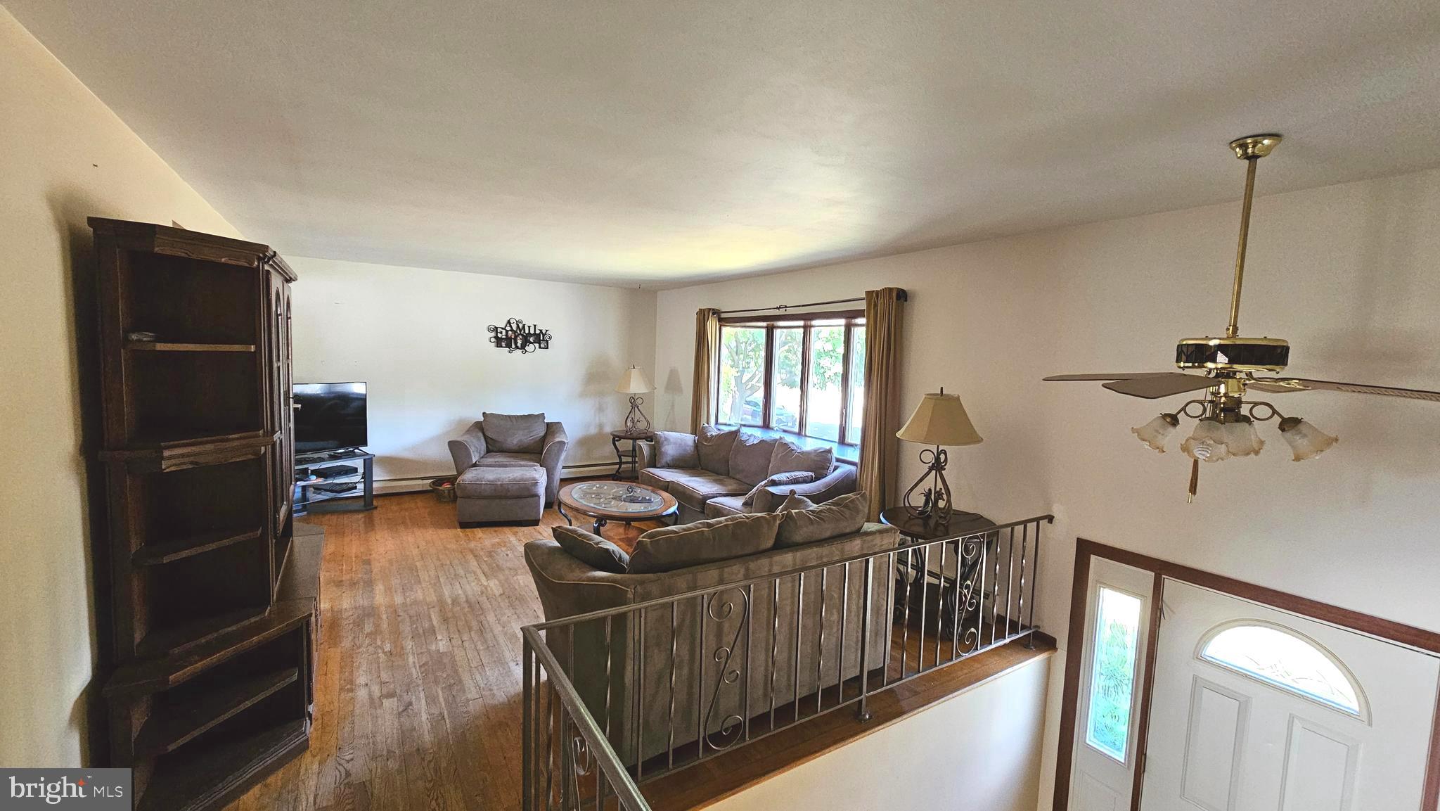 54 Rockland Road Ewing, NJ 08638 - Photo 8 of 46 Living Room