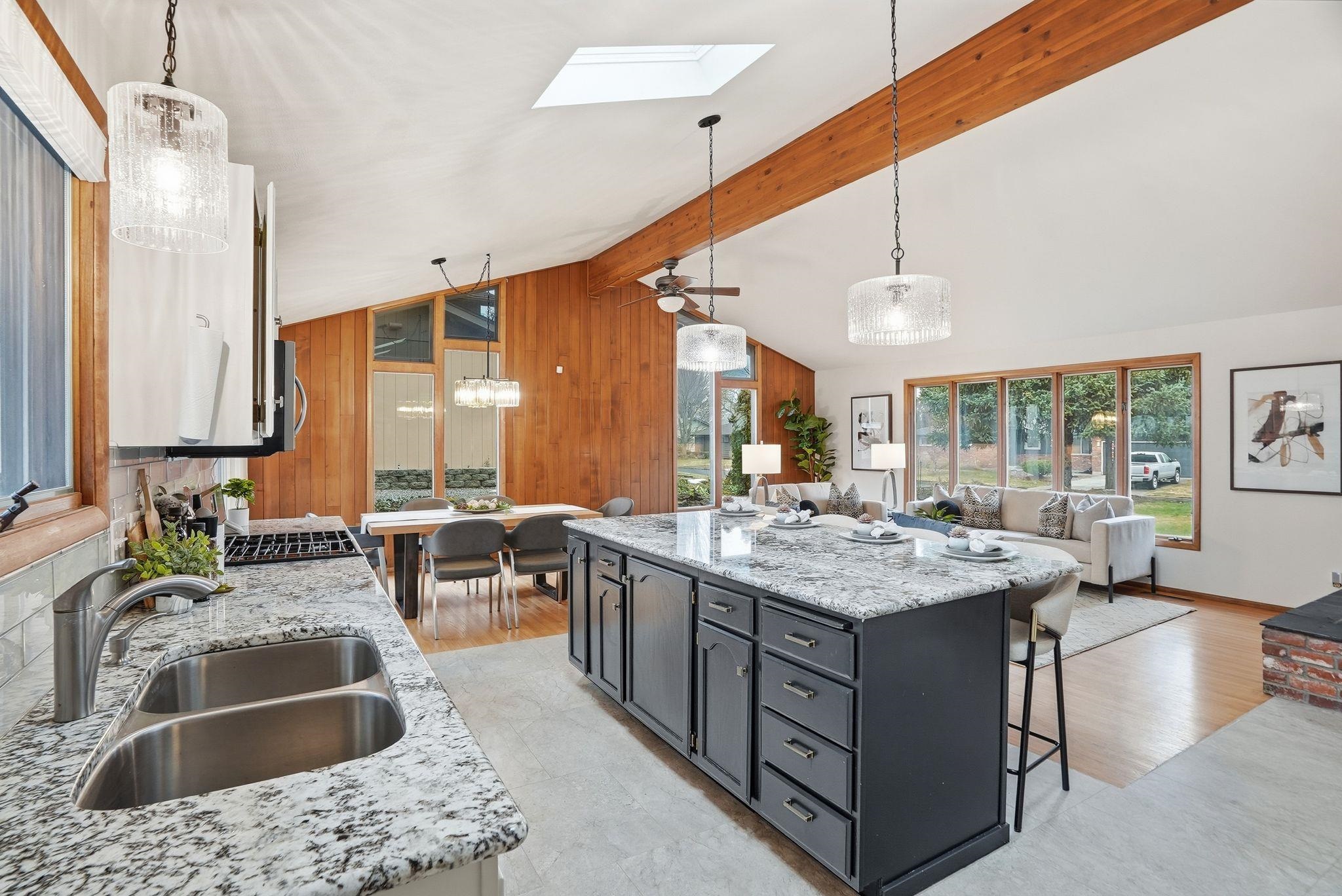 9907 North Huntington Road Spokane, WA 99218 - Photo 16 of 50