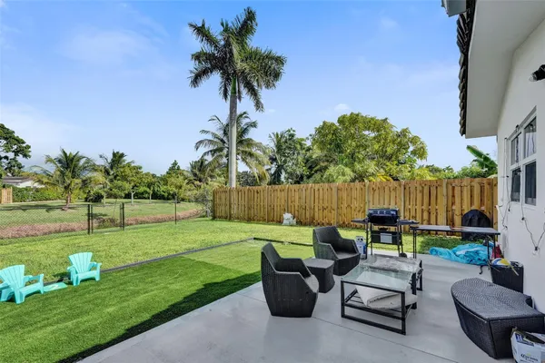 $750,000 | 4017 Woodside Drive, Coral Springs, FL 33065