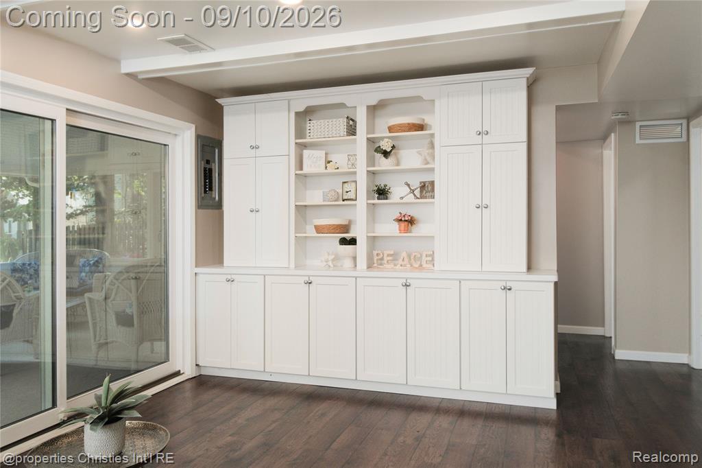 416 Welch Road Northville, MI 48167 - Photo 25 of 49 Gallery Image 25