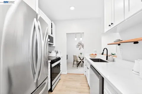 $599,000 | 39931 Cedar Boulevard, Unit 309, Newark, CA 94560