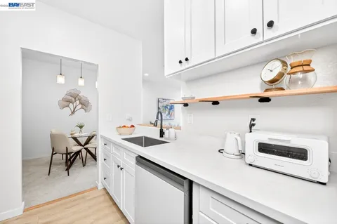 $599,000 | 39931 Cedar Boulevard, Unit 309, Newark, CA 94560