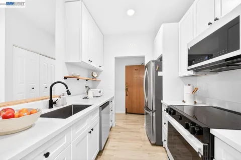 $599,000 | 39931 Cedar Boulevard, Unit 309, Newark, CA 94560