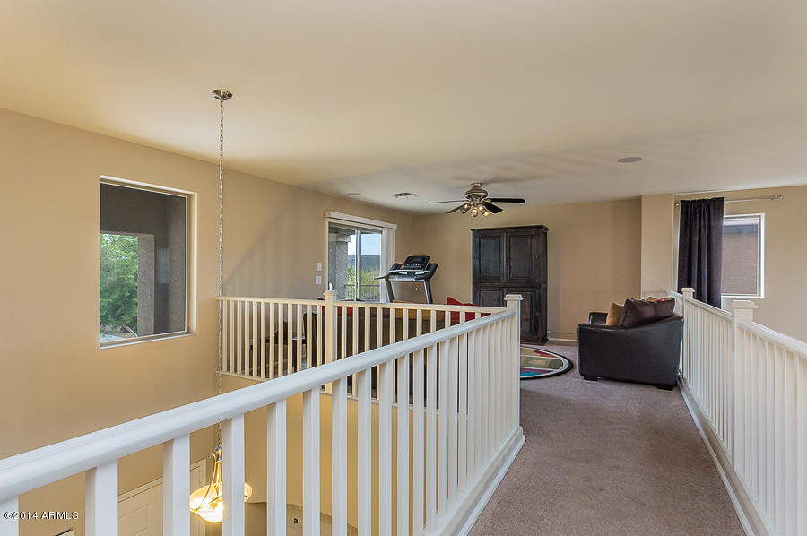2534 East Ridge Creek Road Phoenix, AZ 85024 - Photo 20 of 31 Ridge Crk Upstairs Walk