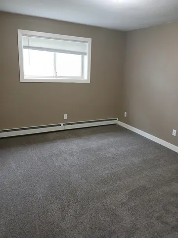 $950 | 801 Pearl Avenue, Unit 106, Marshall, MN 56258