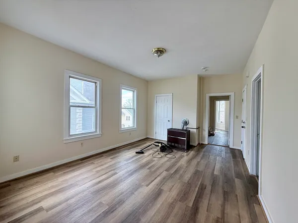 $2,500 | 7 Cottage Street, Unit 2, Worcester, MA 01609