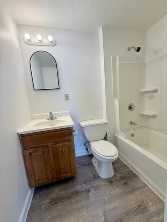 $2,500 | 7 Cottage Street, Unit 2, Worcester, MA 01609