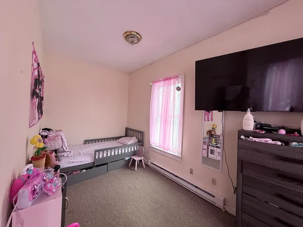 $2,500 | 7 Cottage Street, Unit 2, Worcester, MA 01609