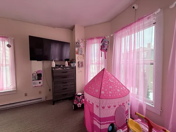 $2,500 | 7 Cottage Street, Unit 2, Worcester, MA 01609