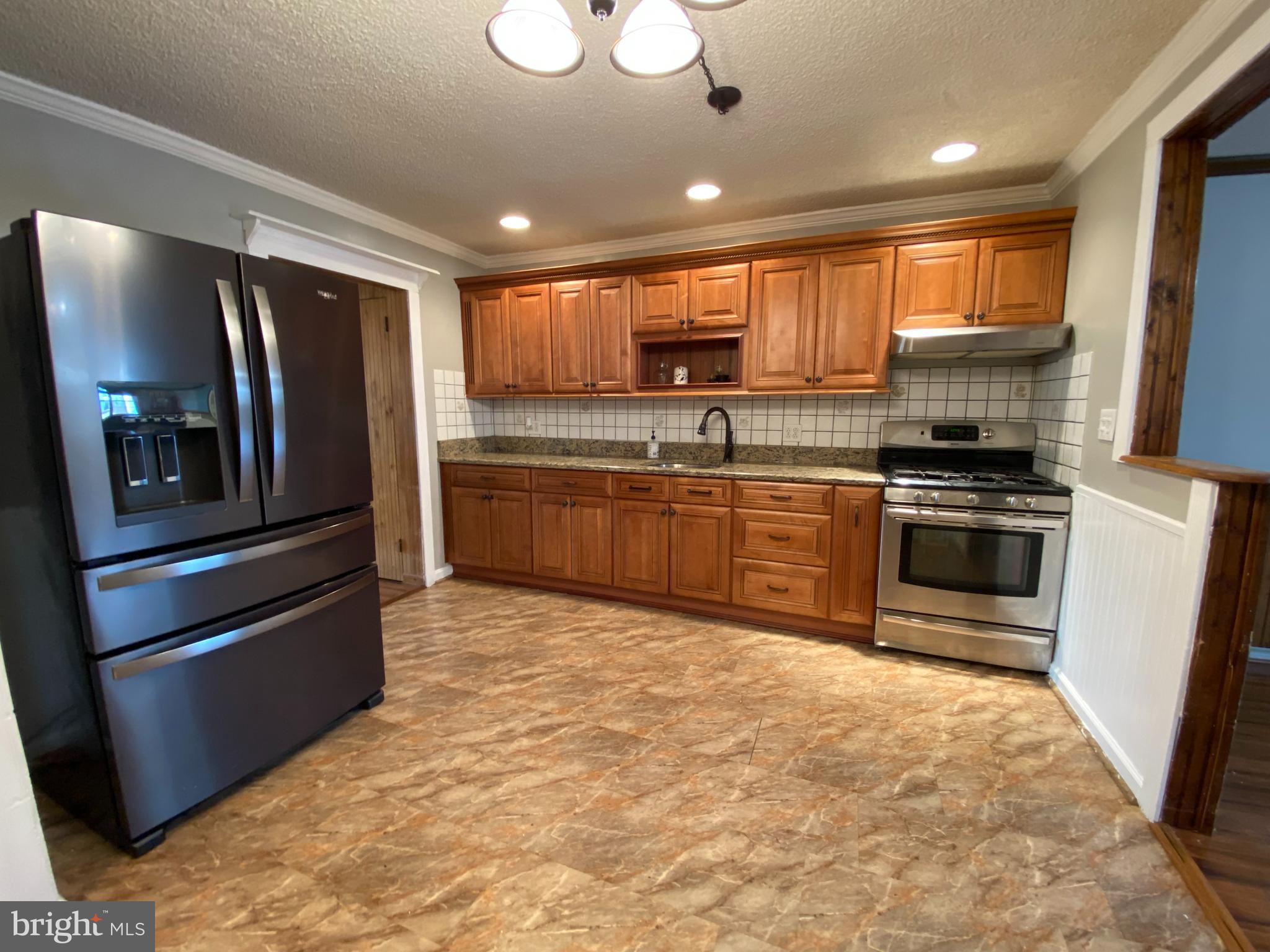 3209 Fairdale Road Philadelphia, PA 19154 - Photo 6 of 23 Refrigerator included
