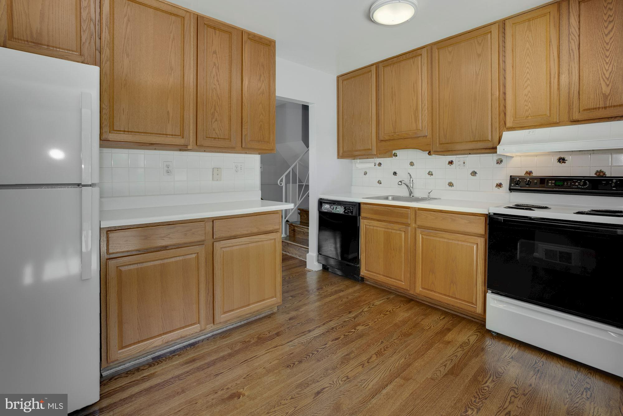 4105 Weller Road Silver Spring, MD 20906 - Photo 8 of 29 KITCHEN