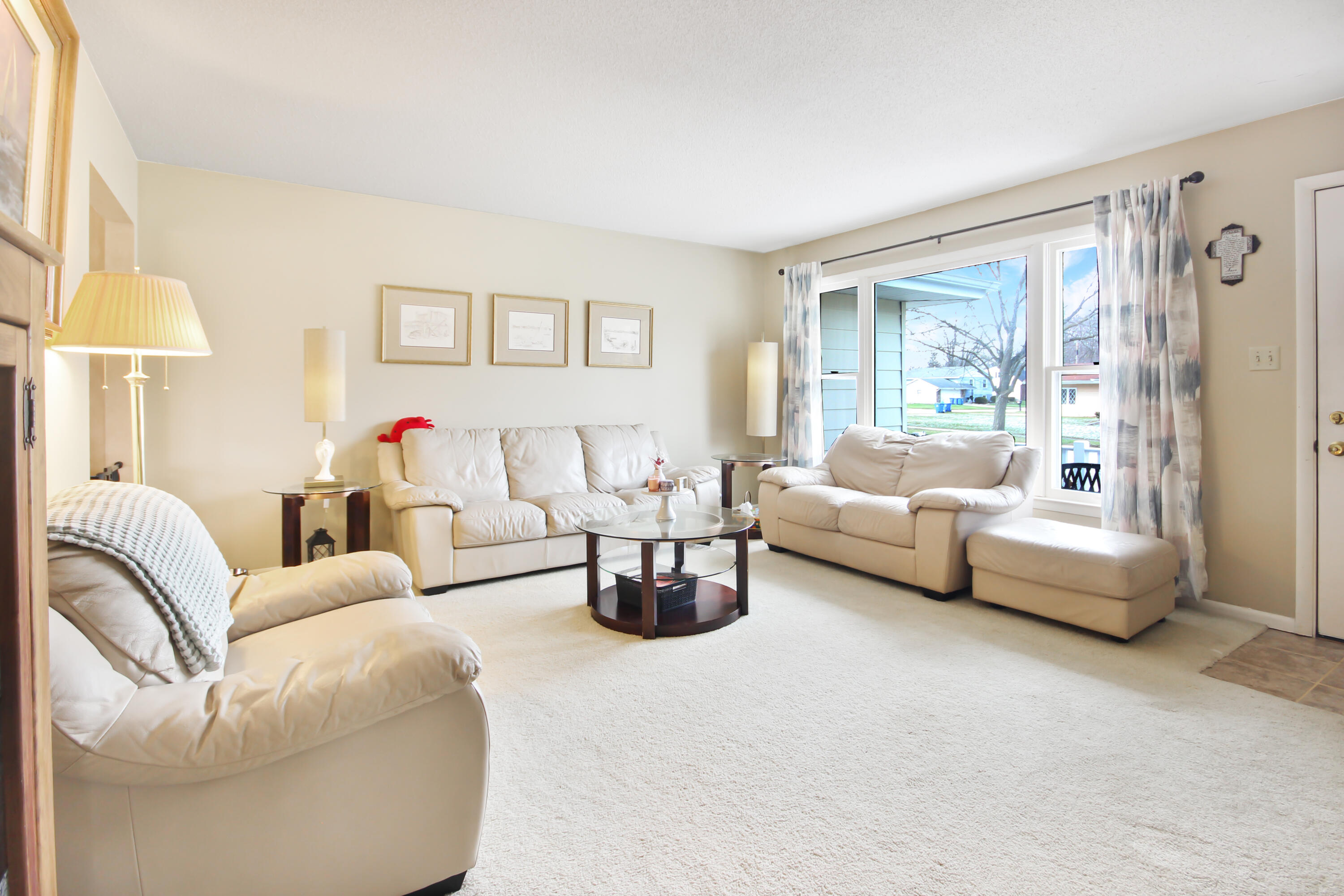 615 Alice Street Crown Point, IN 46307 - Photo 3 of 21 3000x2001