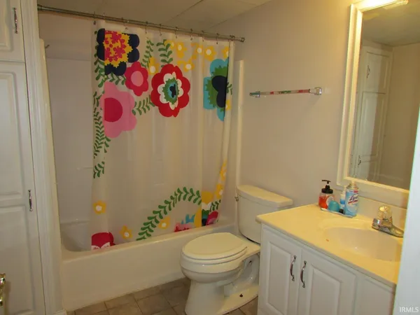 $439,900 | 1401 Sanders Drive, Auburn, IN 46706