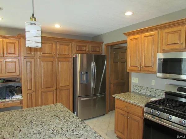 $439,900 | 1401 Sanders Drive, Auburn, IN 46706