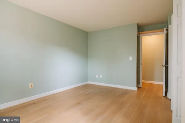 $259,000 | 14805 Rydell Road, Unit B2, Centreville, VA 20121