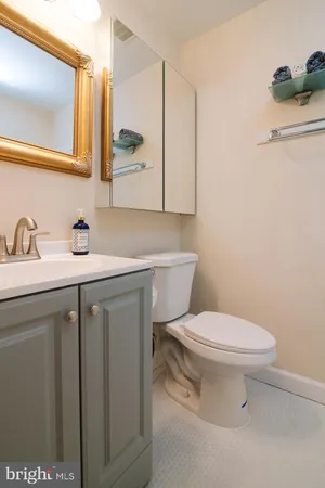 $259,000 | 14805 Rydell Road, Unit B2, Centreville, VA 20121