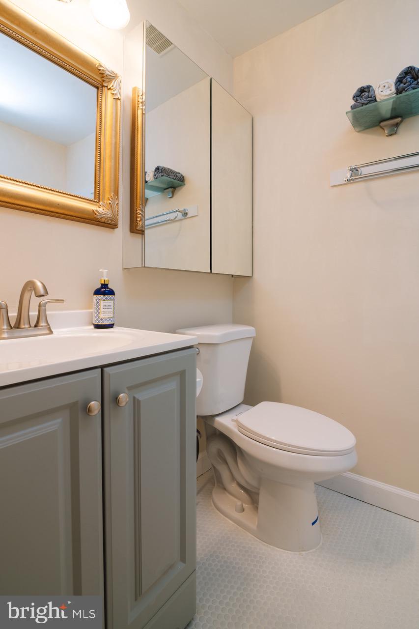 14805 Rydell Road, Unit B2 Centreville, VA 20121 - Photo 13 of 19