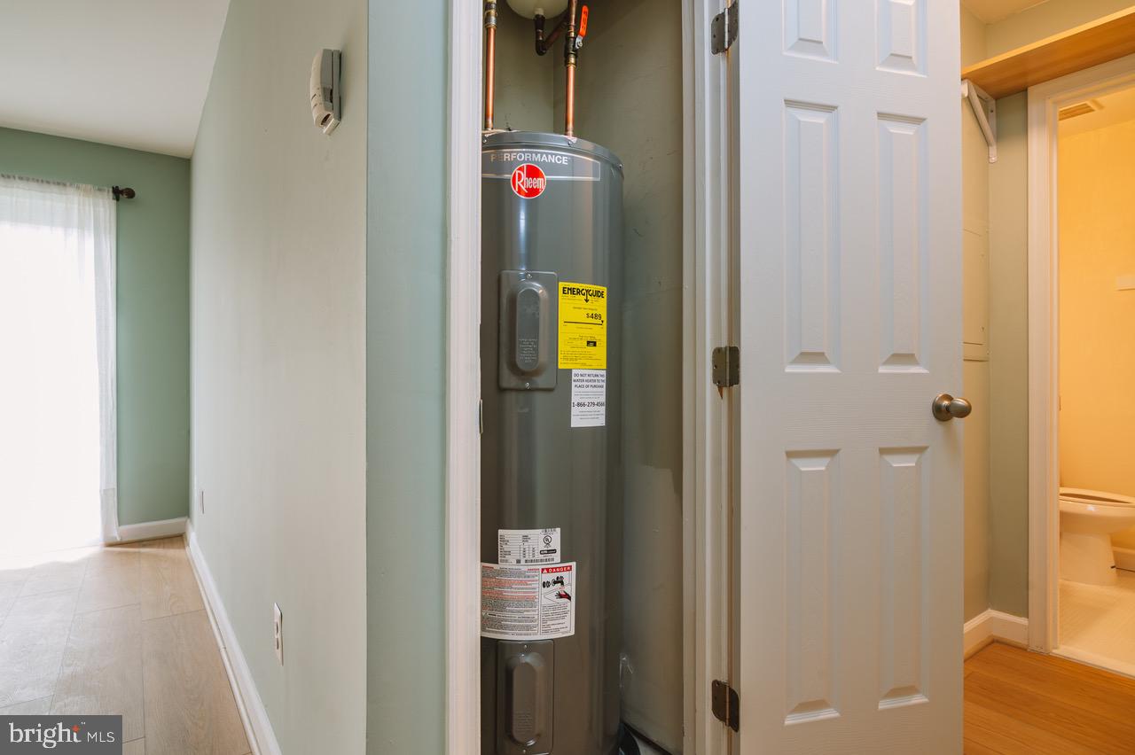 14805 Rydell Road, Unit B2 Centreville, VA 20121 - Photo 15 of 19