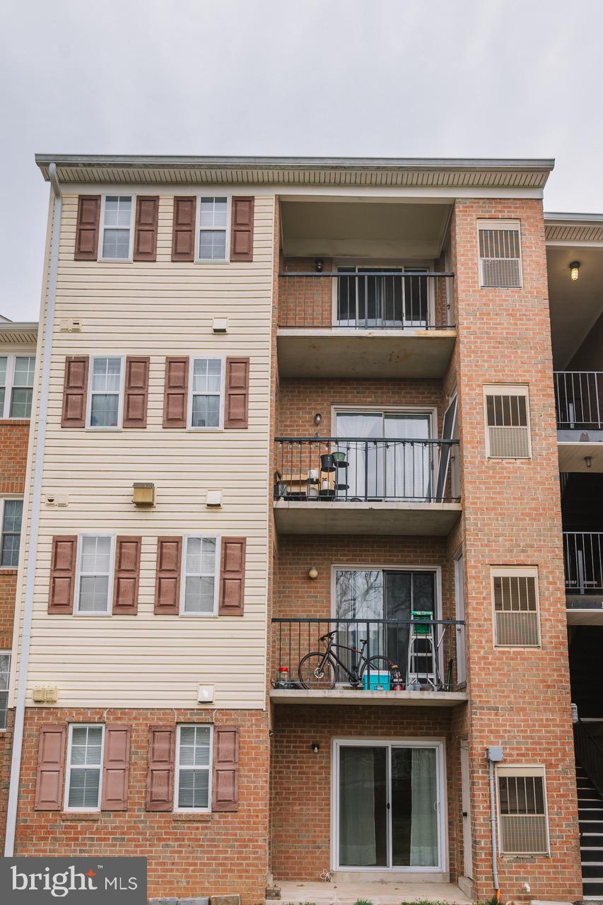 14805 Rydell Road, Unit B2 Centreville, VA 20121 - Photo 2 of 19