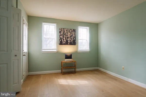 $259,000 | 14805 Rydell Road, Unit B2, Centreville, VA 20121