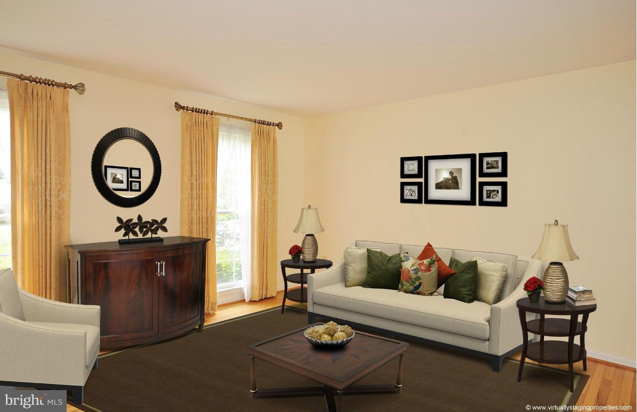 8816 Shadowlake Way Springfield, VA 22153 - Photo 2 of 23 Living Room