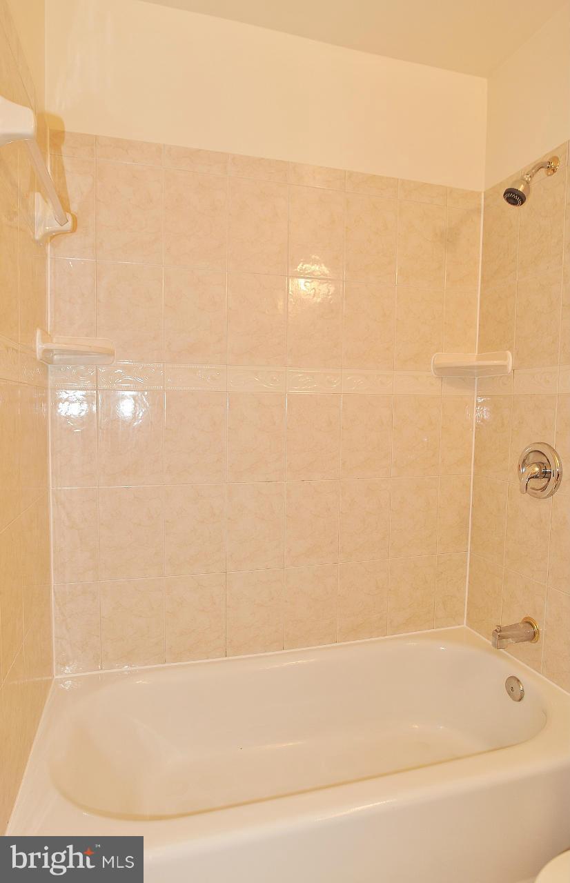 8816 Shadowlake Way Springfield, VA 22153 - Photo 18 of 23 Upper Hall Bath