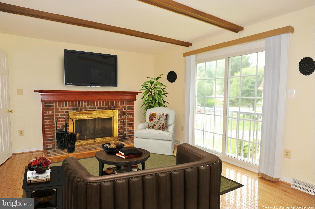 8816 Shadowlake Way Springfield, VA 22153 - Photo 8 of 23 Family Room
