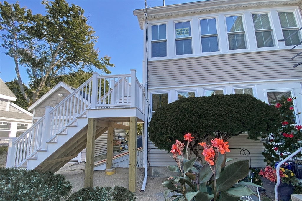 24 Union Street, Unit 2 REAR Beverly, MA 01915 - Photo 2 of 16