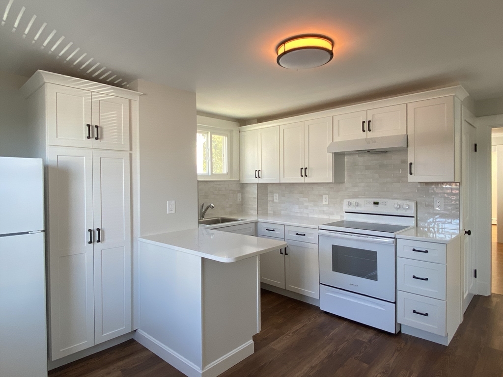 24 Union Street, Unit 2 REAR Beverly, MA 01915 - Photo 7 of 16