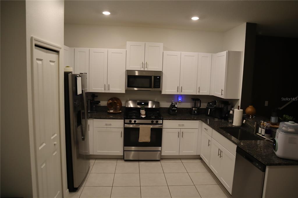 8339 Birch Hvn Lane, Unit 8339 New Port Richey, FL 34655 - Photo 6 of 18