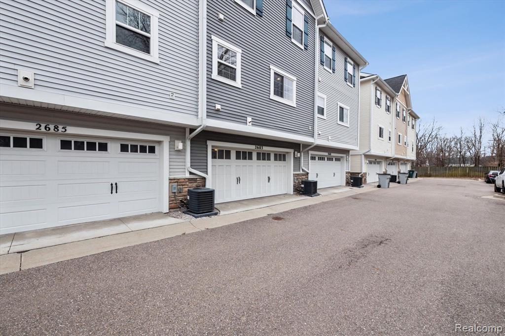 2683 Harvard Road, Unit 5 Berkley, MI 48072 - Photo 41 of 43