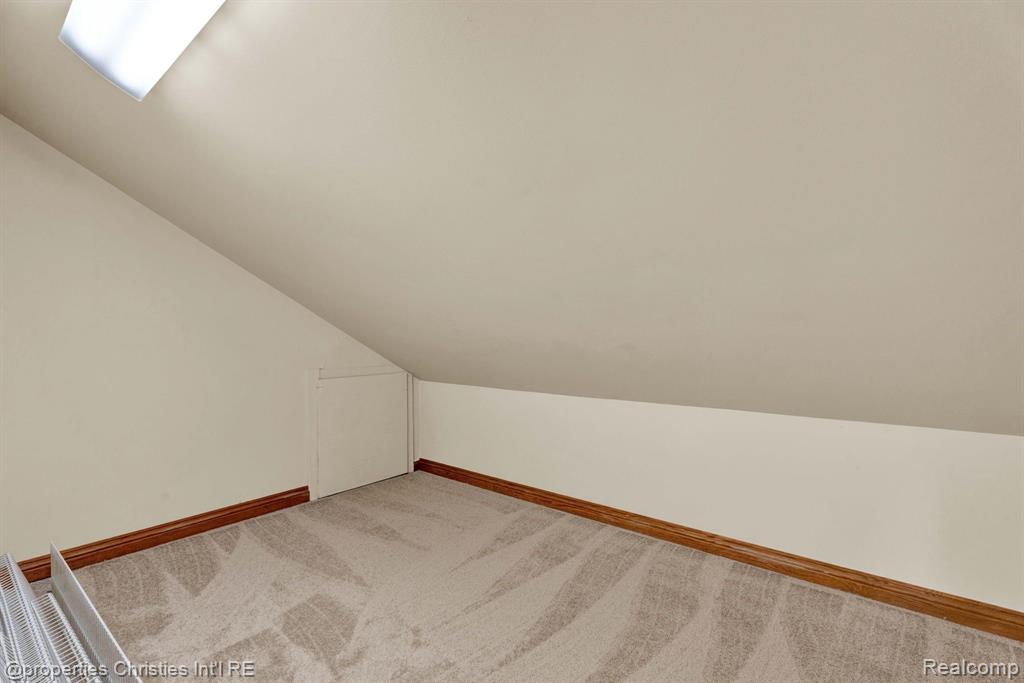 2411 Rochelle Park Drive Rochester Hills, MI 48309 - Photo 25 of 41