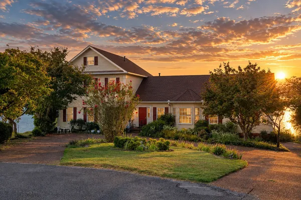 $1,325,000 | 180 Roberta Drive, Hendersonville, TN 37075